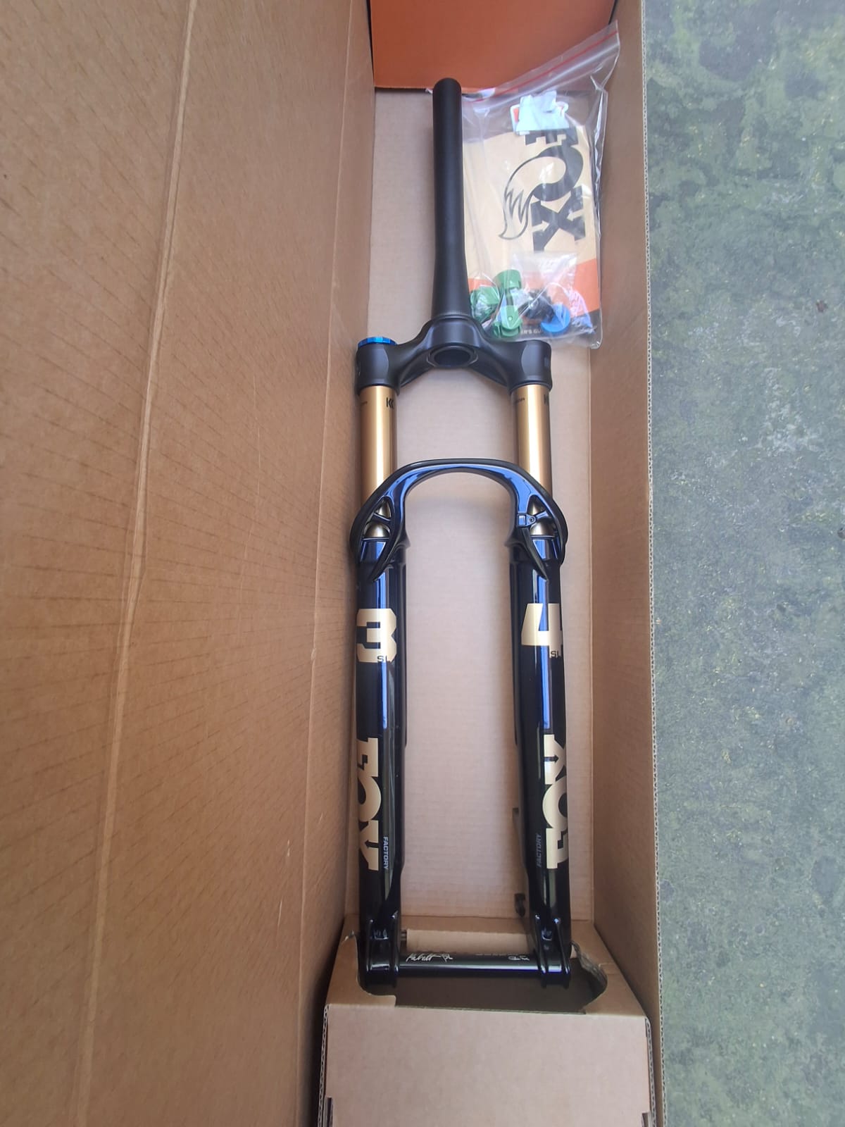 Horquilla Fox 34 Factory Series 29" | 130mm GRIP X (Modelo 2027) - Imagen 3